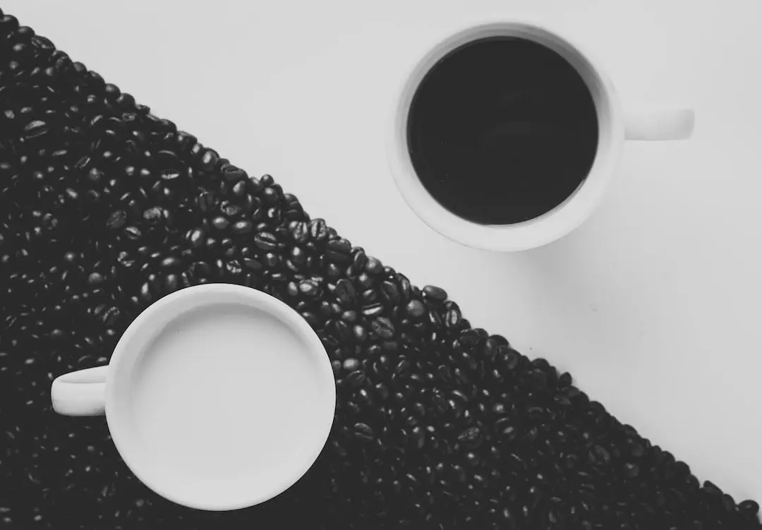 Kaffe tillsammans med choklad